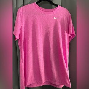 Nike XXL Women’s T shirt. Dri Fit. Color: Pink